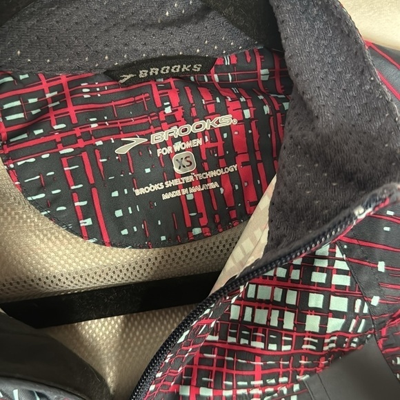 BROOKS ATHLETIC ABSTRACT ZIP UP JACKET (XS) - Picture 7 of 8